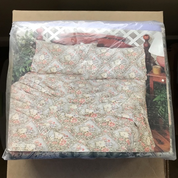 Signature Cal King 4 Piece Sheet Set Floral Deep Pocket Cotton Blend Sealed NEW - Picture 3 of 5